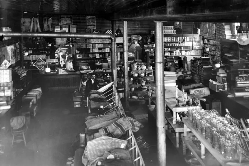 The Feed Store That Ran a Futures Market — And Turned Dirt-Poor Farmers Into Shrewd Traders