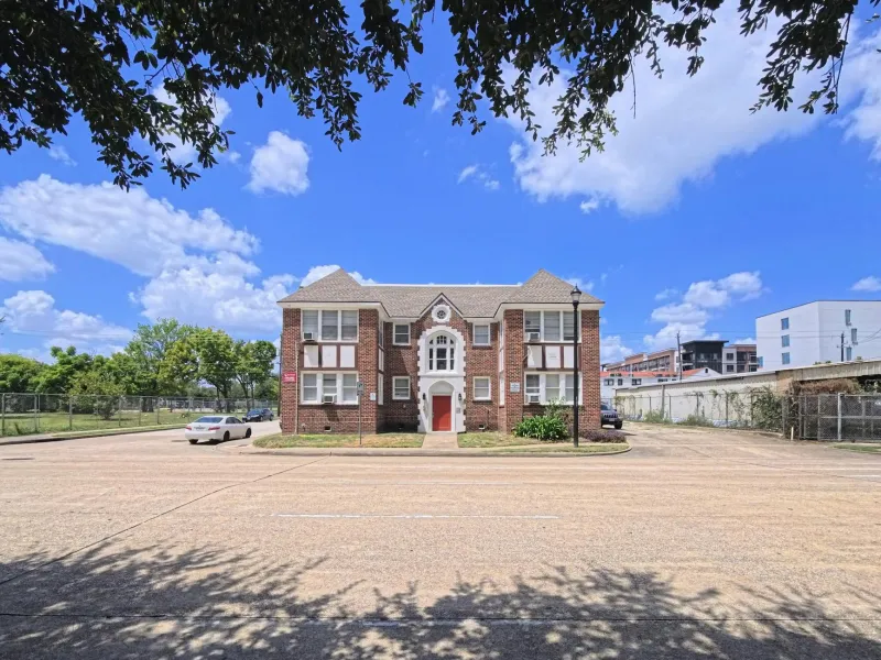 The Secret Economy That Thrived Where Banks Feared to Tread