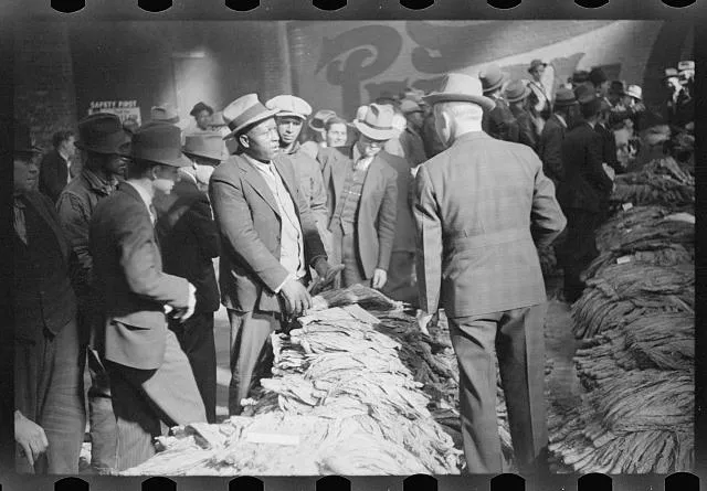 The Crowd That Outbid the Bank: How Depression-Era Neighbors Saved Each Other's Farms for a Penny