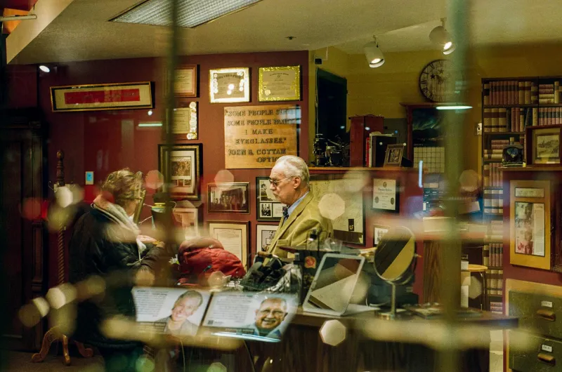 When Teachers and Shopkeepers Used Pawnshops Like Banks — The Respectable Era America Forgot